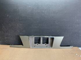 84810-6p000 Infiniti 1997 2001 Q45 Rear Trunk Garnish License Plate Frame Oem L9210 84810-6p000 Infiniti 1997 2001 Q45 Rear Trunk Garnish License Plate Frame Oem L9210