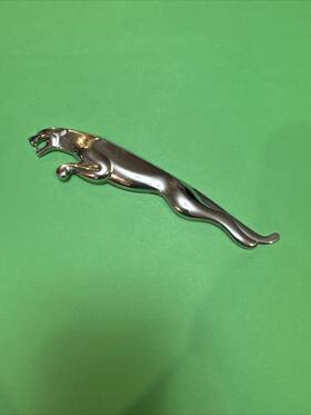 8x2343156aa Jaguar 43156 Xf Xfr 2009-2013 Trunk Lid Leaping Ornament Emblem Oem
