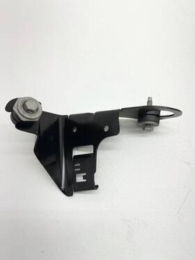 Aw933490ac Jaguar 2015 Xjl Litre Reservoir Mounting Bracket