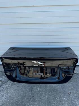 Gx73-40626-ag Jaguar Gx73-40626-ag/gx7340626ag 17-19 Xe Rear Trunk Lid Oem