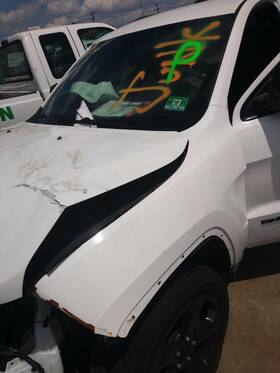 710887 Jeep Used Deck Lid Fits 2018 Grand Cherokee Light Tint Glass With Rear View Camera