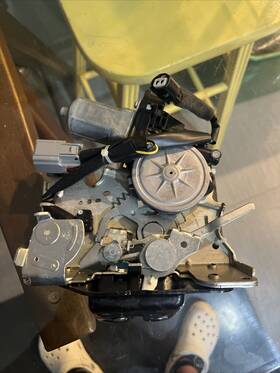 A95613106bu Jeep Cherokee 2014-2019 Tailgate/trunk/boot Lock/catch/latch
