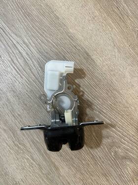 I120032 Jeep 2015 Cherokee Tailgate Trunk Lock Latch Actuator Oem I120032 Jeep 2015 Cherokee Tailgate Trunk Lock Latch Actuator Oem