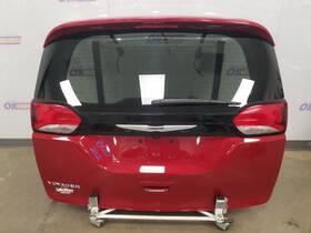 Jeep/plymouth Truck 170.ch9725 25 Chrysler Voyager Lx 3.6l Fwd Hatch/liftgate Red Pr6 Oem