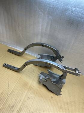 10733 Lexus 2014-2021 Is350 Is250 Is200t Pair Rear Trunk Hinges Left / Right Oem 10733 Lexus 2014-2021 Is350 Is250 Is200t Pair Rear Trunk Hinges Left / Right Oem
