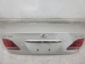 81561-33430 Lexus 2005-2006 Es330 Trunk Deck Lid With Lights - Alabaster Metallic