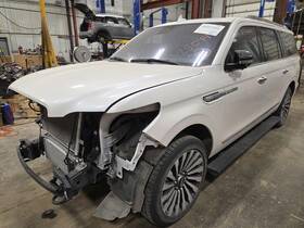 659683 Lincoln Used Deck Lid Finish Panel Fits 2019 Navigator Lighted Reflector Bar Gr