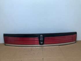 7a13-13b433 Lincoln 2007 To 2010 Mkx Center Tail Light Lamp Panel Trim Oem 4236l Dg1