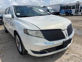 90930 Lincoln Used Deck Lid Fits 2013 Mkt Rear View Camera Privacy Tint Glass Power L 90930 Lincoln Used Deck Lid Fits 2013 Mkt Rear View Camera Privacy Tint Glass Power L