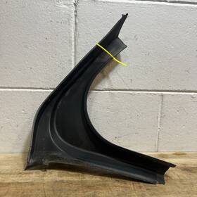 670004384 Maserati 2014-2019 Ghibli Trunk Lid Top Rear Right Trim Cover Panel Oem 670004384 Maserati 2014-2019 Ghibli Trunk Lid Top Rear Right Trim Cover Panel Oem