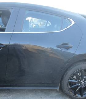 130-10249l Mazda Driver Left Rear Side Door Hatchback Fits 19-24 3 163512