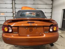 Ncy05261x Mazda 99-05 Miata Rear Trunk Decklid Lift Gate Orange Spoiler Sold Separate Ncy05261x Mazda 99-05 Miata Rear Trunk Decklid Lift Gate Orange Spoiler Sold Separate