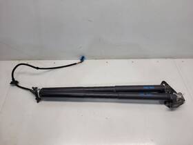 172.mb1915 Mercedes-benz 2015 Gl350 Power Lift Gate Strut