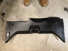 A1706900525 Mercedes-benz 97-04 R170 Slk230 Slk320 Rear Trunk Latch Cover Panel Oem