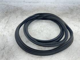 A2057503300 Mercedes-benz 2015-2020 C300 Trunk Deck Lid Body Weatherstrip Seal