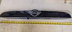 51-13-5-a45-680 Mini Cooper Countryman 2015-2023 Trunk Lid Grip With Badge 511346 -