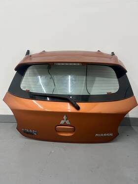 5801b278 Mitsubishi 17-20 Mirage Rear Trunk Decklid Lift Gate Orange Code 7430b