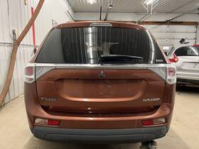 5801b477 Mitsubishi 14-15 Outlander Rear Trunk Decklid Lift Gate With View Camera 51j