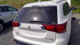 7677163 Mitsubishi Used Deck Lid Fits 2018 Outlander Power Liftgate Rear View Camera Gr 7677163 Mitsubishi Used Deck Lid Fits 2018 Outlander Power Liftgate Rear View Camera Gr