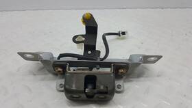 170-59006g Nissan Hatch Glass Latch Receiver Fits 01-04 Pathfinder