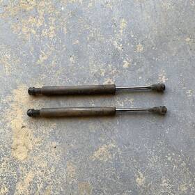 84430-am810 Nissan 2003-2007 G35 Coupe Trunk Shocks Original Issue 84430-am810 Nissan 2003-2007 G35 Coupe Trunk Shocks Original Issue