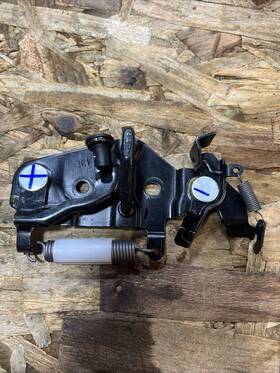 84620-jf00a Nissan R35 Gt-r Gtr Trunk Lid Lock Stricker Assembly P/n Oem