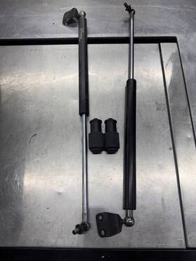 90453-cd700 Nissan 03-08 350z Coupe Liftgate Trunk Strut Shock Pair Z1 And Bumpers 90453-cd700 Nissan 03-08 350z Coupe Liftgate Trunk Strut Shock Pair Z1 And Bumpers