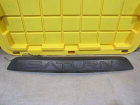 22660993 Oe Brand 2002-2005 Saturn Vue Oem Rear Hatch Trunk Garnish Trim With Plate Light Set 03 04