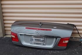 Oem 207750017564 2010-2013 Mercedes-benz E350 Convertible Trunk Lid Rear Deck With Camera And Lights