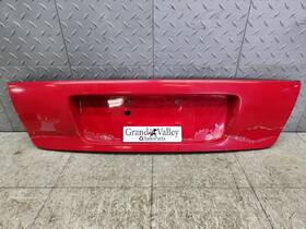 92169829 Oem 2004-2006 Pontiac Gto Trunk License Plate Finish Panel Red Used Tabs