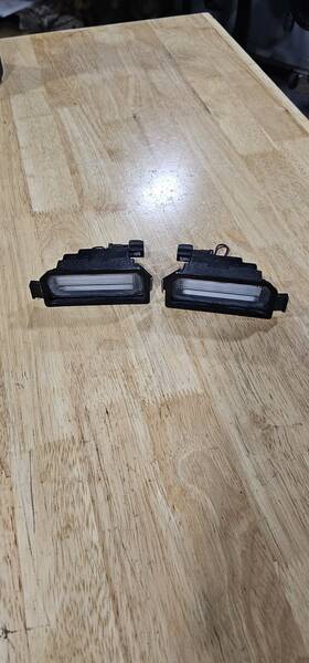 92501-j5 Oem 18-22 Kia Stinger Rear Bumper License Plate Led Light Pair Assembly