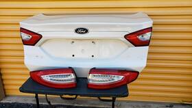 Hs7z-5440110-a Oem 2013-16 Ford Fusion Trunk Lid And Tail Lights L&r Without Camera