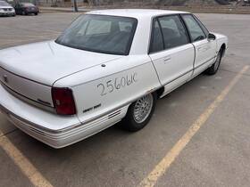 170-01400 Oldsmobile Local Pickup Only Trunk/hatch/tailgate Fits 91-96 Ninety Eight 563214