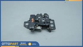 27606 Pontiac 2006 - 2010 Saturn Sky Solstice Hood Release Lock Latch Oem