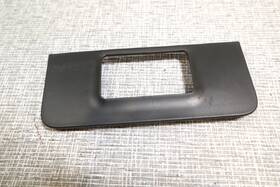 7l5827520 Porsche 2003-10 Cayenne Rear Trunk Latch Lock Cover Cap Trim Oem 7l5827520 Porsche 2003-10 Cayenne Rear Trunk Latch Lock Cover Cap Trim Oem