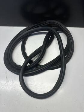 7p5827705 Porsche 2011-18 Cayenne Trunk Back Door Liftgate Tailgate Weatherstrip Seal Oem
