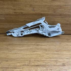 9p1825307 Porsche Oem 2020 - 2024 911 992 Rear Right Hinge Convertible Engine Cover 9p1825307 Porsche Oem 2020 - 2024 911 992 Rear Right Hinge Convertible Engine Cover