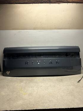 Pt00002967 Rivian 2022-2024 R1t Trunk Lid Deck Tail Gate Oem F684