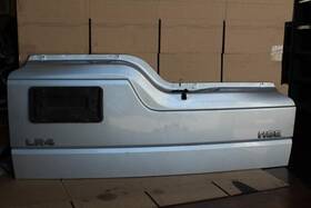 170-60915 Rover 2010 Land Lr4 Lower Tailgate Shell Silver Scratched