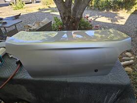 57509fe013 Subaru 2002-2005 Impreza Wrx Trunk Deck Lid - Platinum Silver Small Ding 57509fe013 Subaru 2002-2005 Impreza Wrx Trunk Deck Lid - Platinum Silver Small Ding