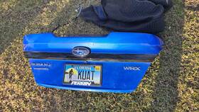 57509vc0319p Subaru 22 Wrx Trunk Decklid Complete Amazing Condition K7x Wr Blue