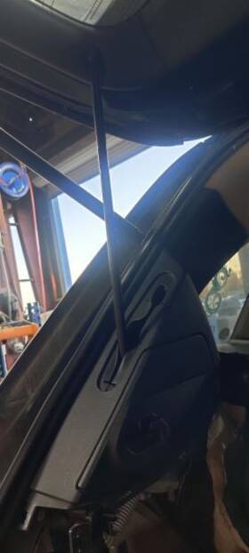 640.su1q15 Subaru Outbakleg 2015 Lid Motor Pull Down 3620404