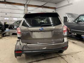 86510sg080 Subaru 17-18 Forester Rear Trunk Decklid Power Lift Gate With Back Up Camera M4y