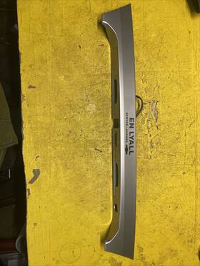 91111al13a Subaru 2015 2016 2017 Legacy Center Trunk Trim Deck Lid Molding Garnish Oem Rear 91111al13a Subaru 2015 2016 2017 Legacy Center Trunk Trim Deck Lid Molding Garnish Oem Rear