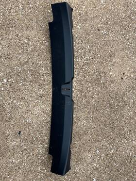 1086325-00-f Tesla 1086315-00-f 2017-2023 Model 3 Rear Trunk Panel Trim Cover Oem