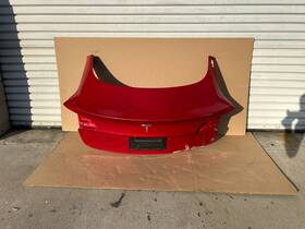 1118167-00-f Tesla 2017- 2020 Model 3 Trunk Lid Powered Red With Dent