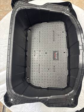 1519409-00-b Tesla 1487751-00-d 20 21 22 23 Model Y Oem Rear Trunk Lower Tub