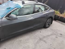 170.ts1p18 Tesla 3 2018 Trunk/hatch/tailgate 129093 170.ts1p18 Tesla 3 2018 Trunk/hatch/tailgate 129093