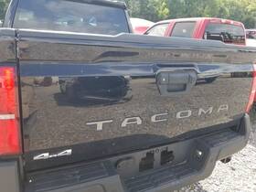 170-10525 Toyota 24 2024 Tacoma Sr Liftgate Black