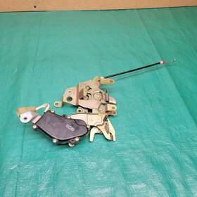 69690-95d00 Toyota 1991-1997 Previa Rear Trunk Latch Actuator Oem